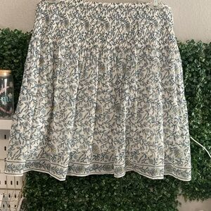 Max Studio Blue and White Midi Skirt NWT
size Medium